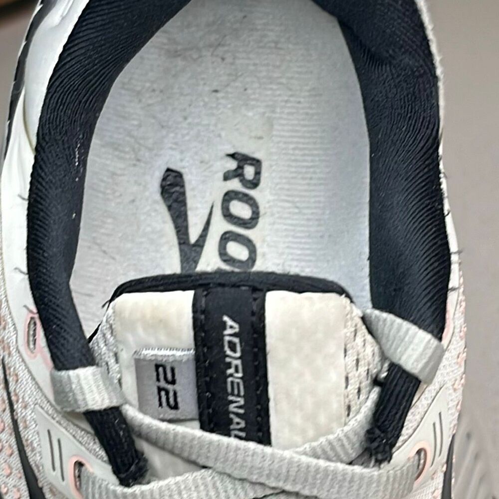Brooks Adrenaline GTS 22 Womens 9 B Gray Rose Black Running Shoes 1203531B035 - Picture 6 of 8